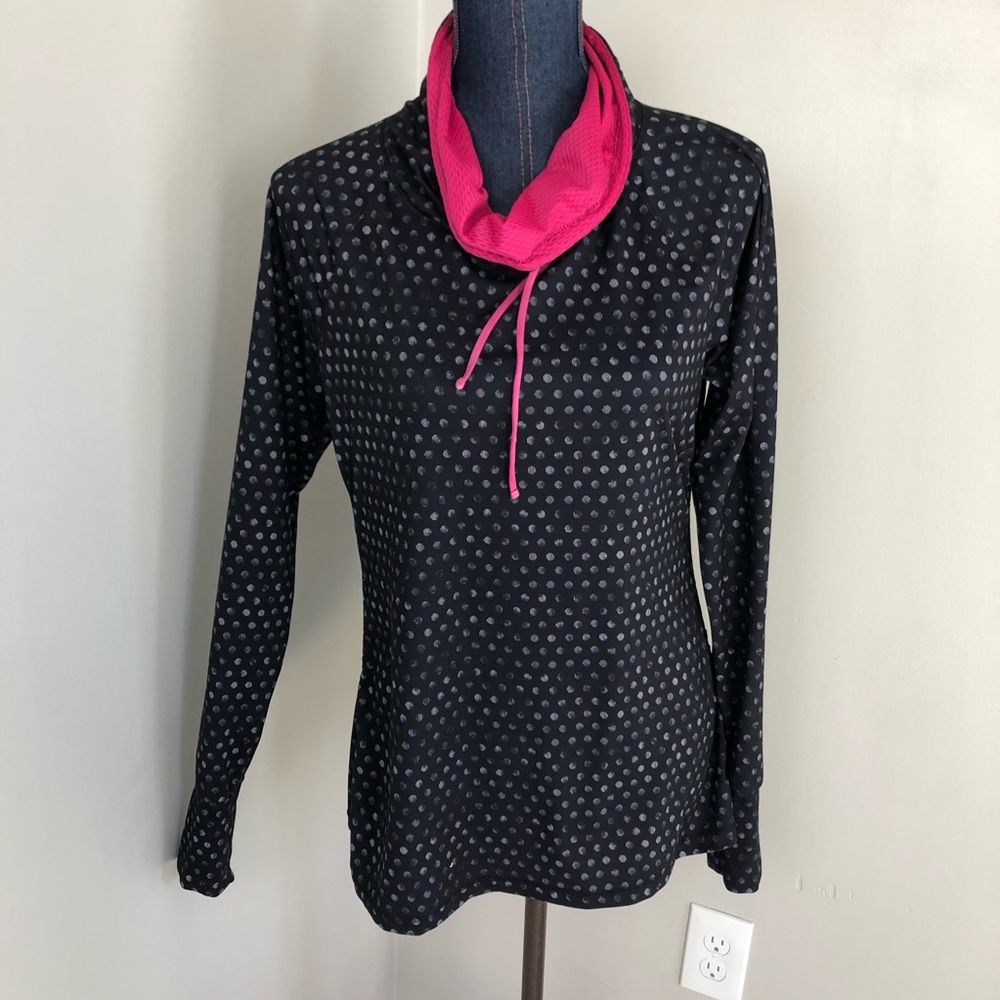 Maurices in motion athletic pullover shirt